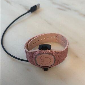 Disney Rose Pink Glitter MagicBand+ with charger